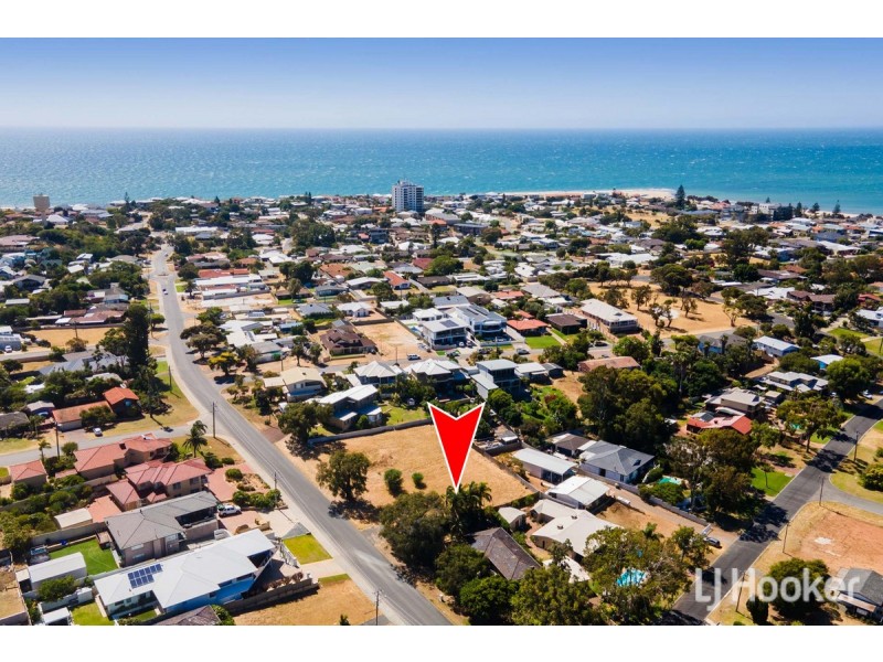 68B Leighton Road, Halls Head WA 6210