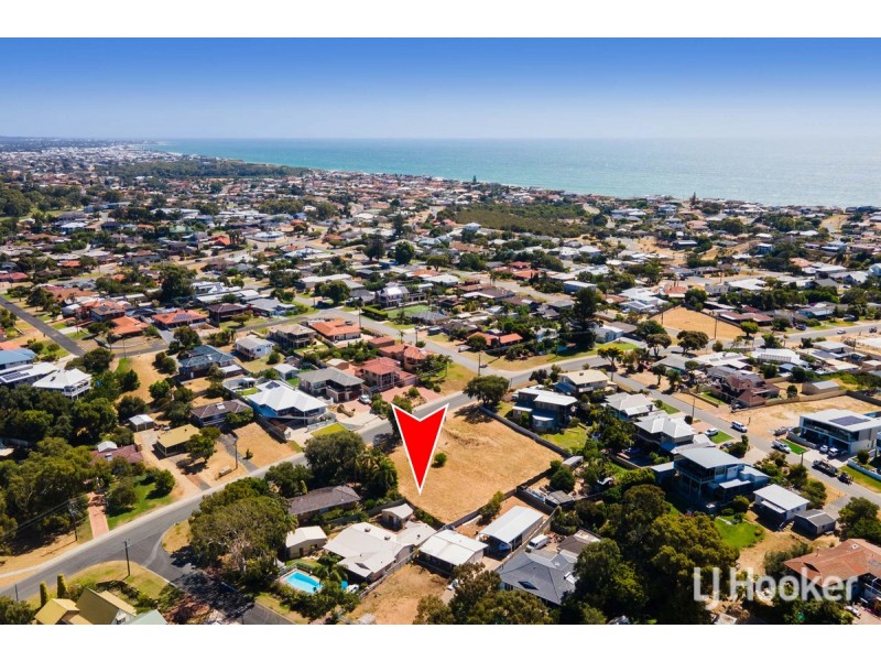 68B Leighton Road, Halls Head WA 6210