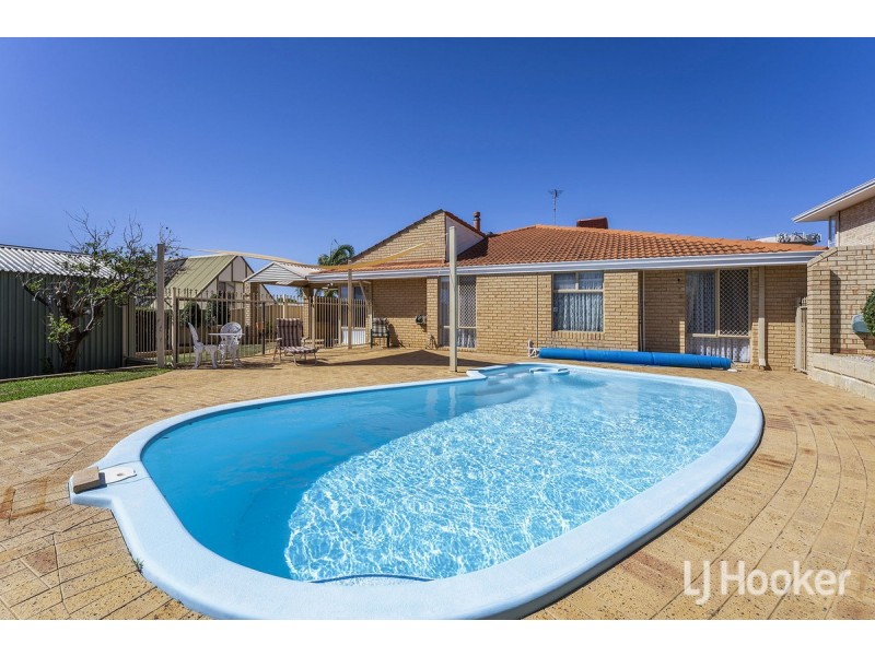 3 Albatross Close, Halls Head WA 6210