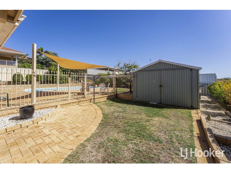 3 Albatross Close, Halls Head WA 6210