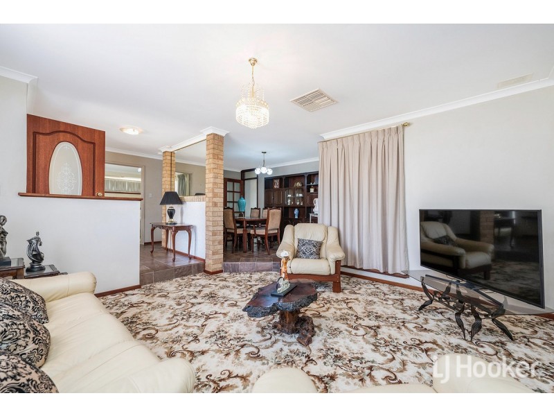 3 Albatross Close, Halls Head WA 6210