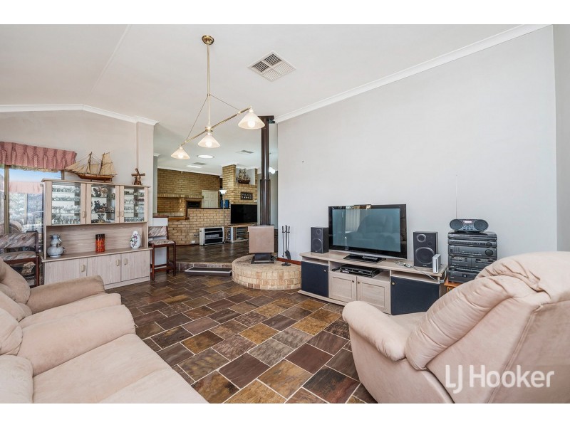 3 Albatross Close, Halls Head WA 6210