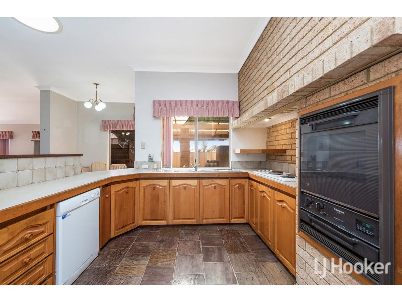 3 Albatross Close, Halls Head WA 6210