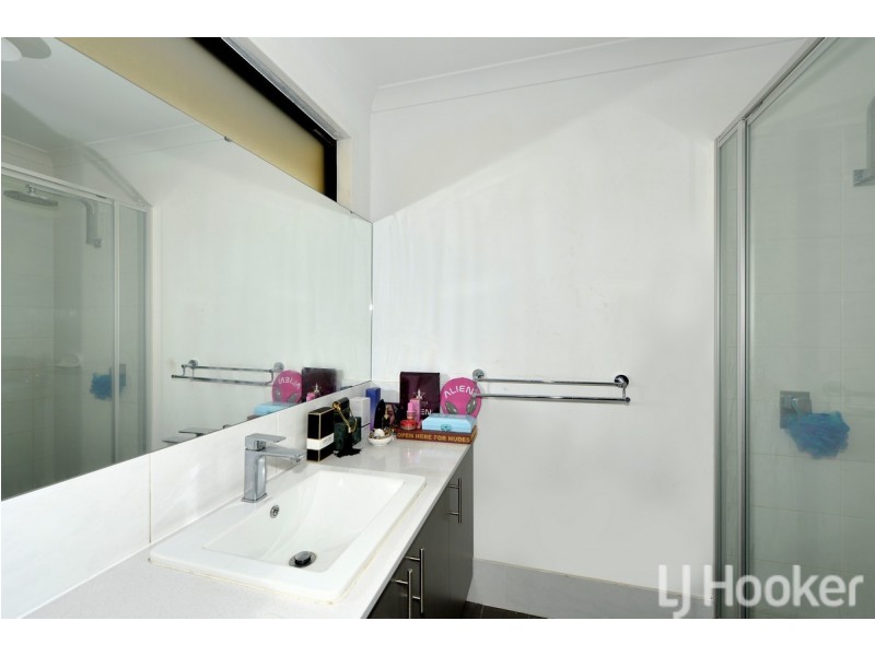 11 Lockhart Street, Coodanup WA 6210