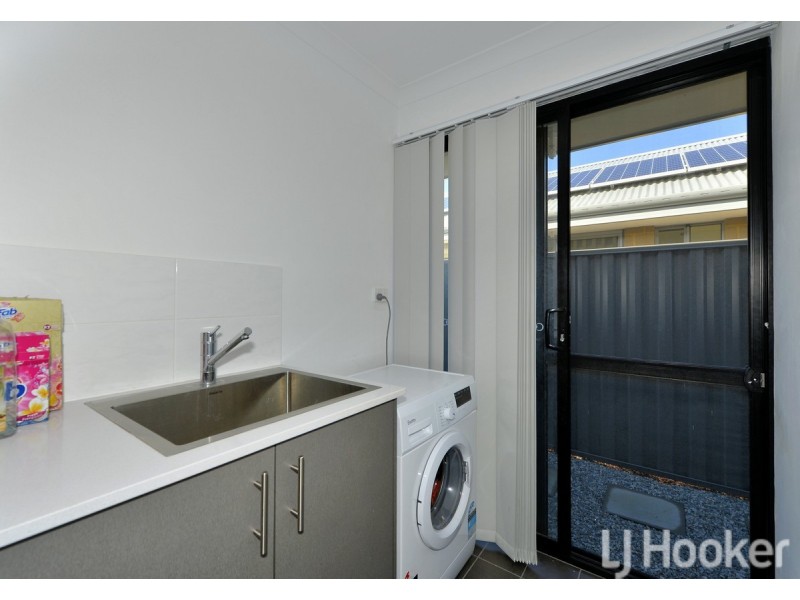 11 Lockhart Street, Coodanup WA 6210