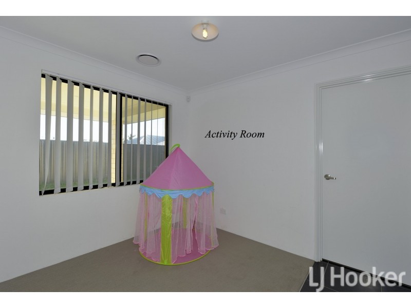 11 Lockhart Street, Coodanup WA 6210