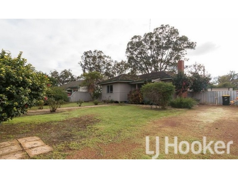 10 Camp Road, Pinjarra WA 6208