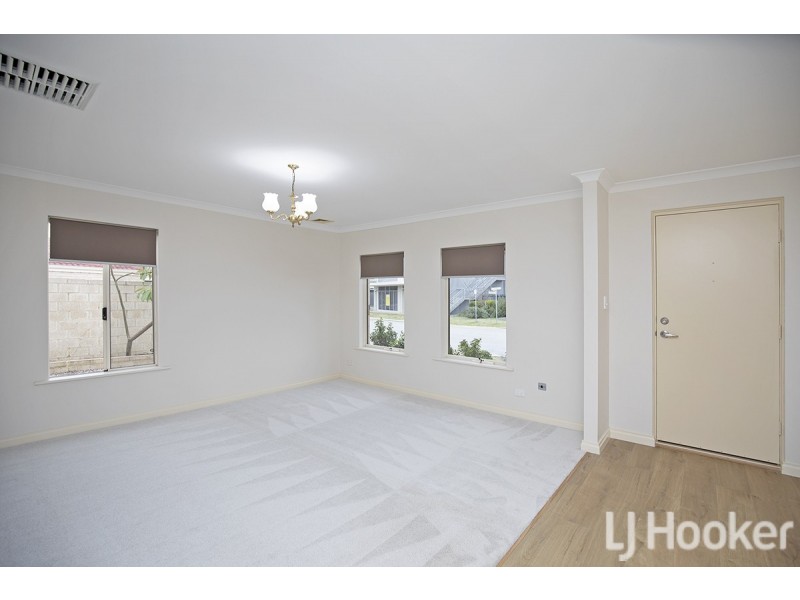 2 Ortona Crescent, Secret Harbour WA 6173