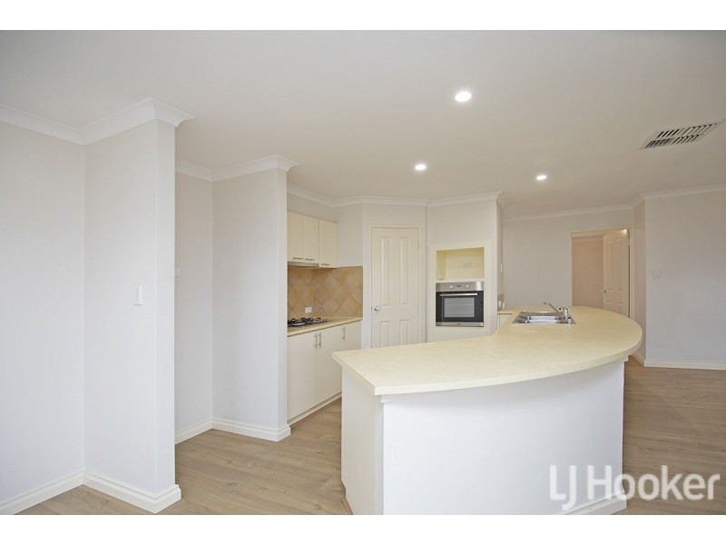 2 Ortona Crescent, Secret Harbour WA 6173