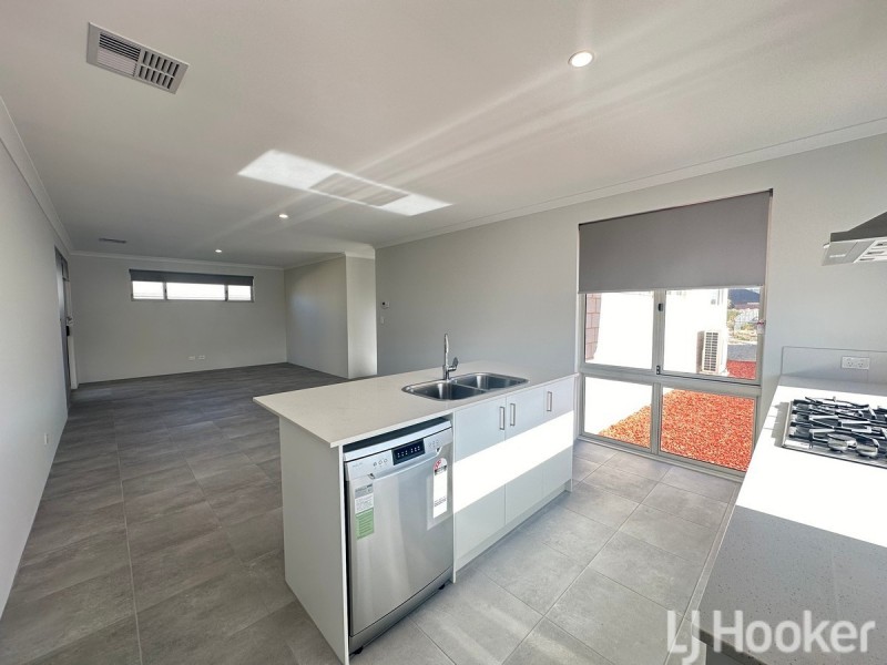 7 Woodstock Avenue, Dawesville WA 6211