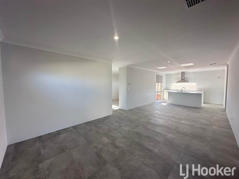 7 Woodstock Avenue, Dawesville WA 6211