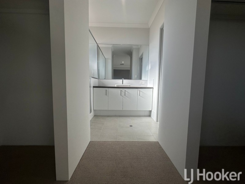7 Woodstock Avenue, Dawesville WA 6211