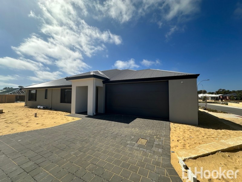 25 Kelston Approach, Lakelands WA 6180