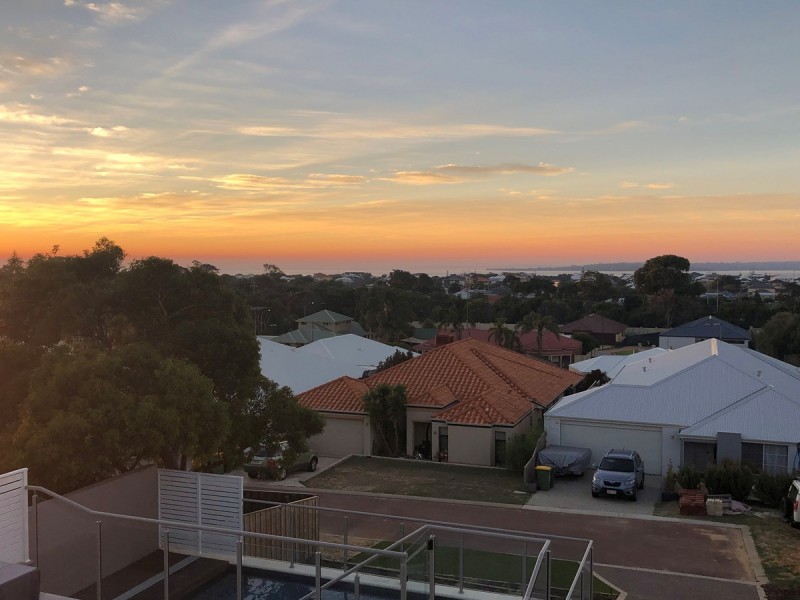 2/4 Maywood Way, Wannanup WA 6210