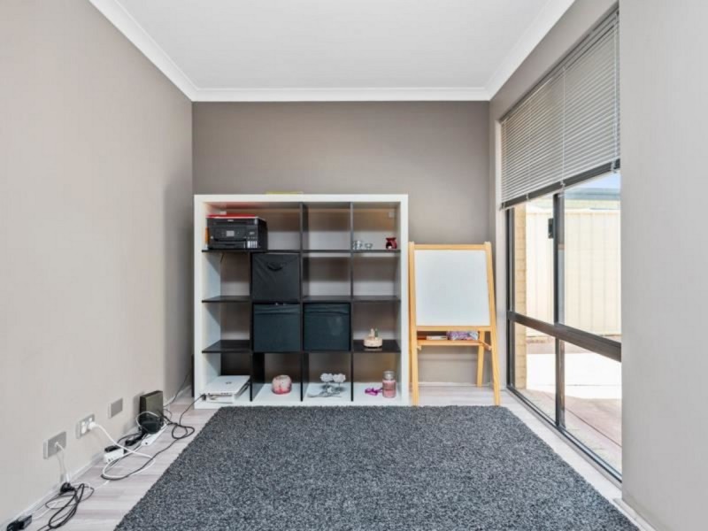 2 Keelia Vale, Lakelands WA 6180