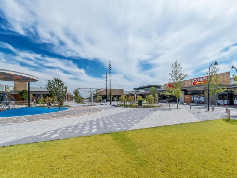 2 Keelia Vale, Lakelands WA 6180