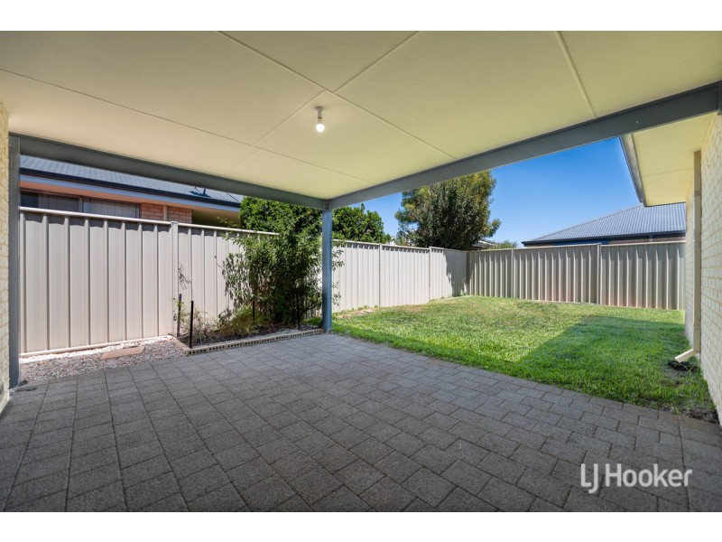 22 Longmeadow Vista, Meadow Springs WA 6210