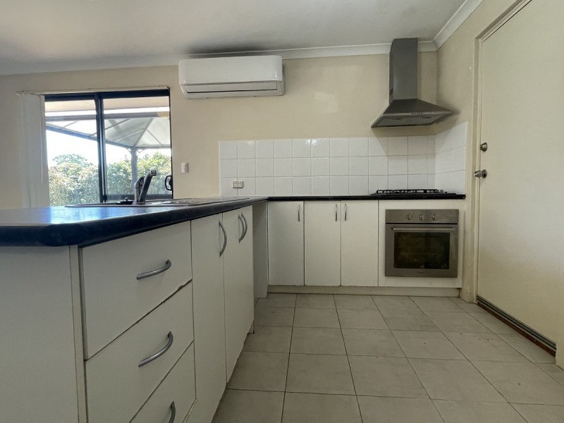 11 Golden Grove, Coodanup WA 6210