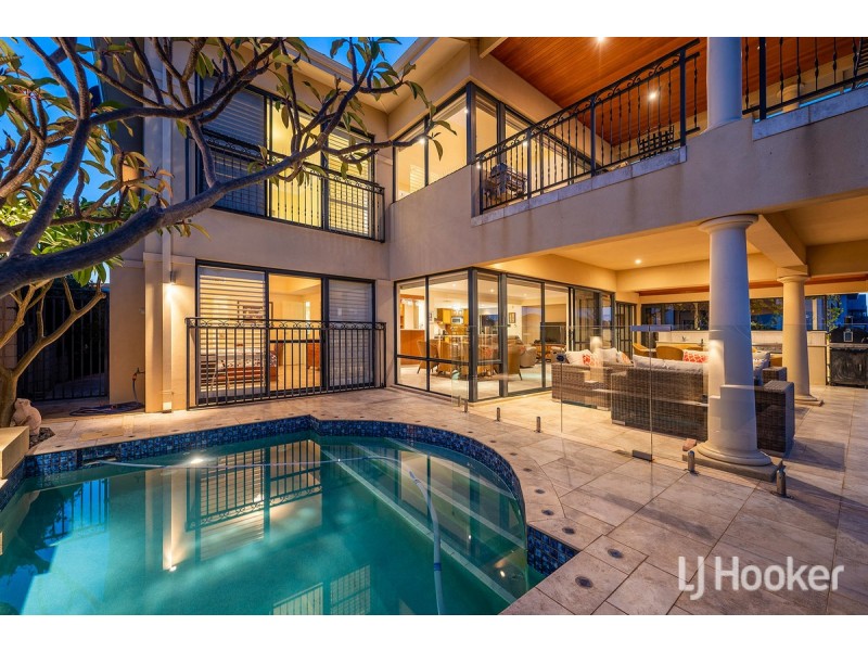 25 Sandpiper Island Retreat, Wannanup WA 6210