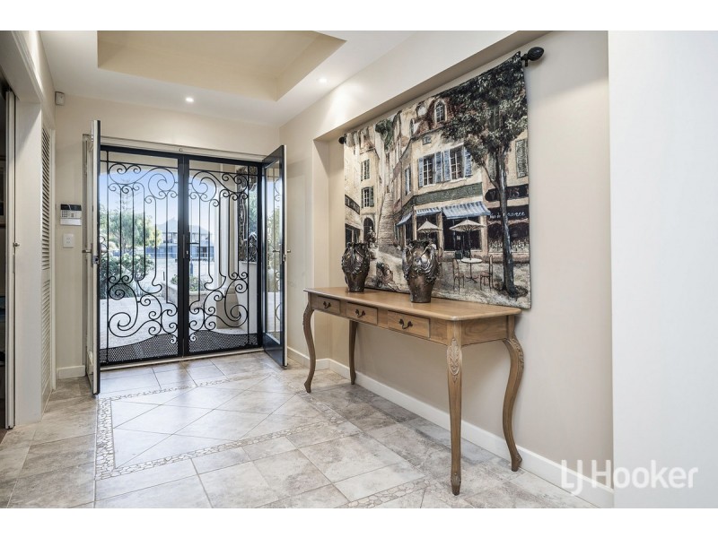 25 Sandpiper Island Retreat, Wannanup WA 6210