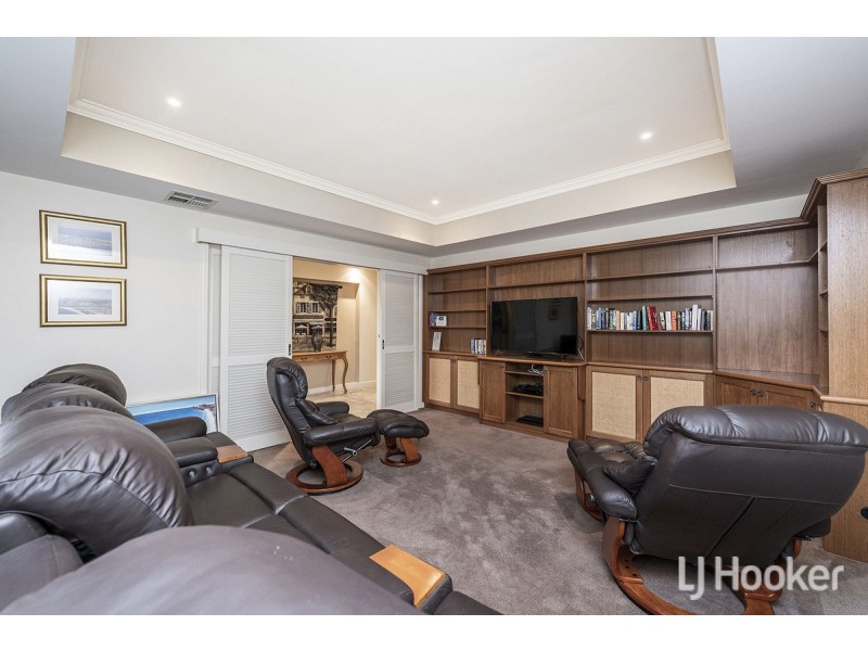 25 Sandpiper Island Retreat, Wannanup WA 6210