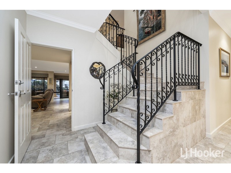 25 Sandpiper Island Retreat, Wannanup WA 6210