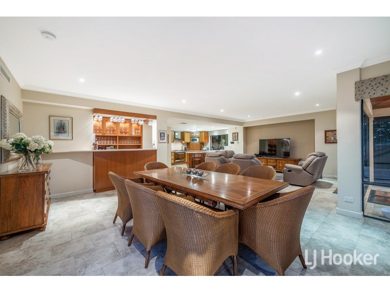 25 Sandpiper Island Retreat, Wannanup WA 6210