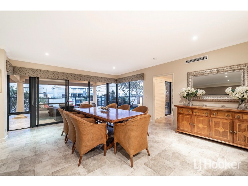 25 Sandpiper Island Retreat, Wannanup WA 6210