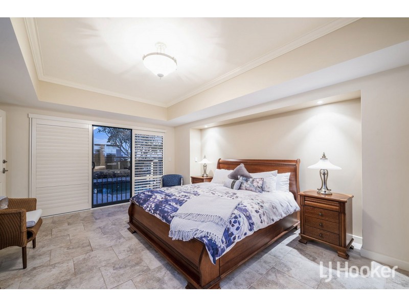 25 Sandpiper Island Retreat, Wannanup WA 6210