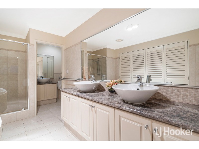 25 Sandpiper Island Retreat, Wannanup WA 6210