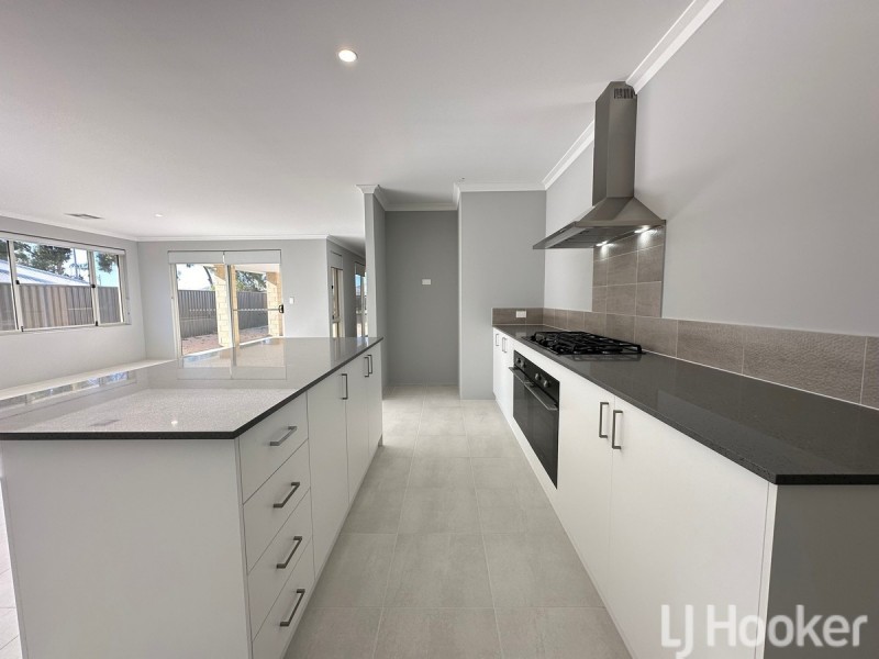 13 Sonoma Way, Madora Bay WA 6210