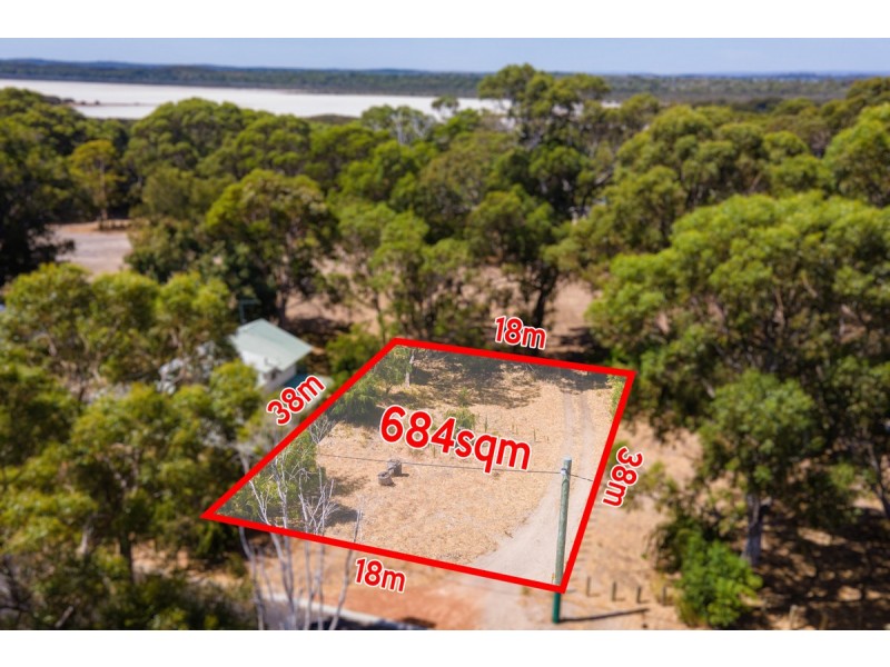 14 Lakeside Terrace, Preston Beach WA 6215