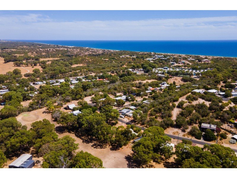 14 Lakeside Terrace, Preston Beach WA 6215