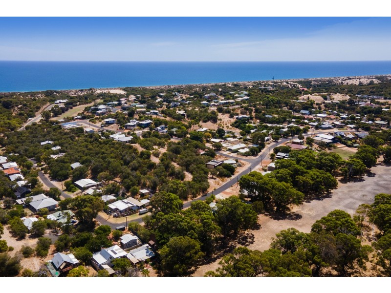 14 Lakeside Terrace, Preston Beach WA 6215