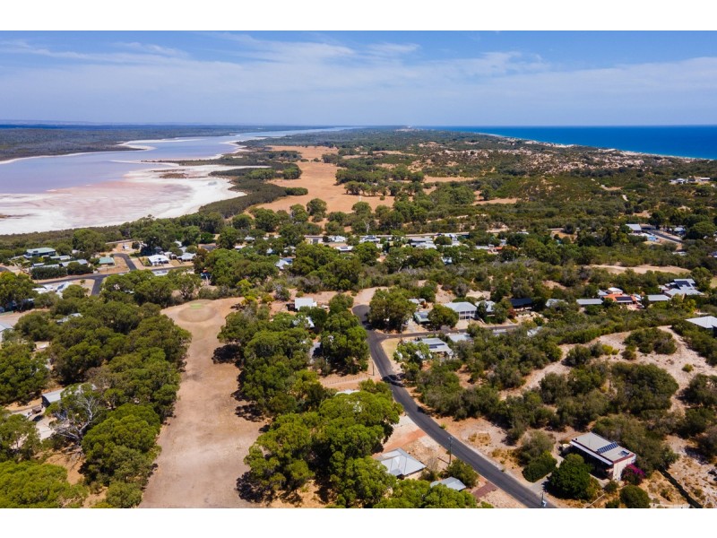 14 Lakeside Terrace, Preston Beach WA 6215