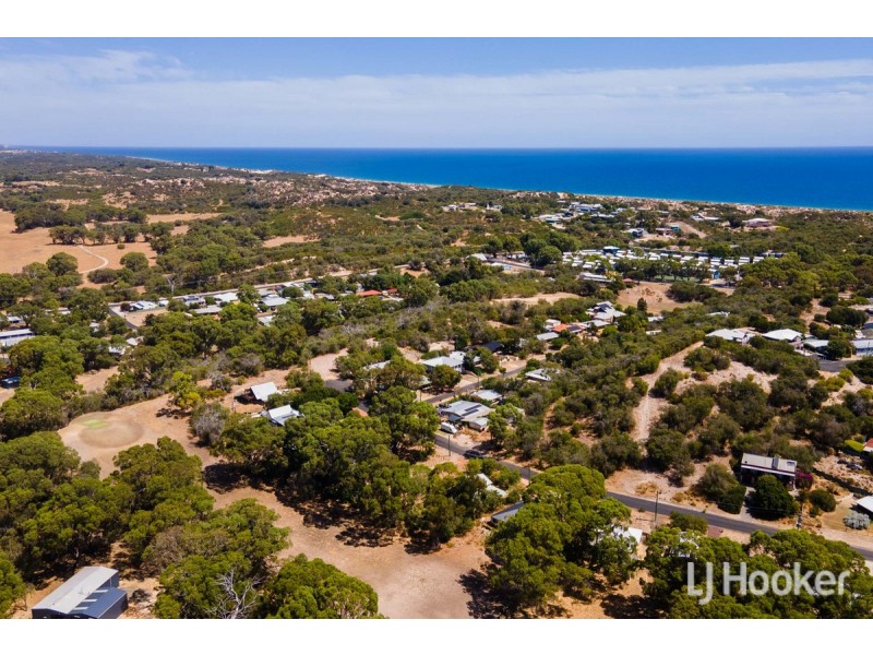 14 Lakeside Terrace, Preston Beach WA 6215
