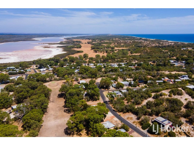 14 Lakeside Terrace, Preston Beach WA 6215