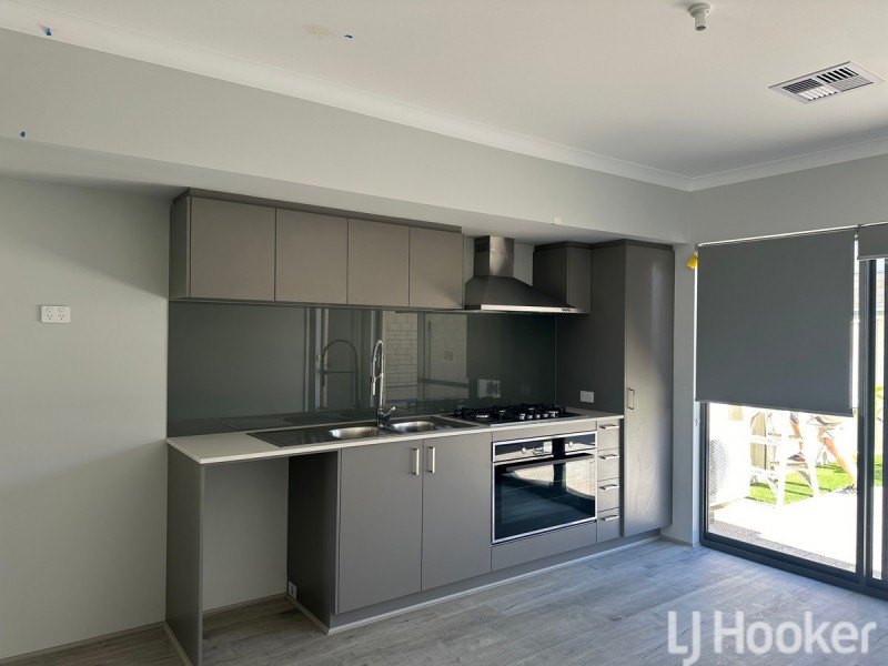 6 Boat Way, Golden Bay WA 6174