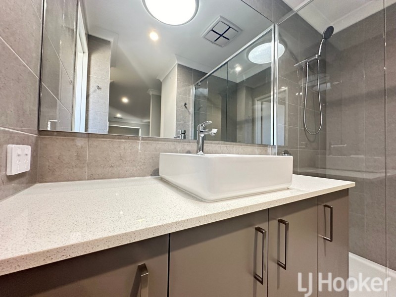 6 Boat Way, Golden Bay WA 6174