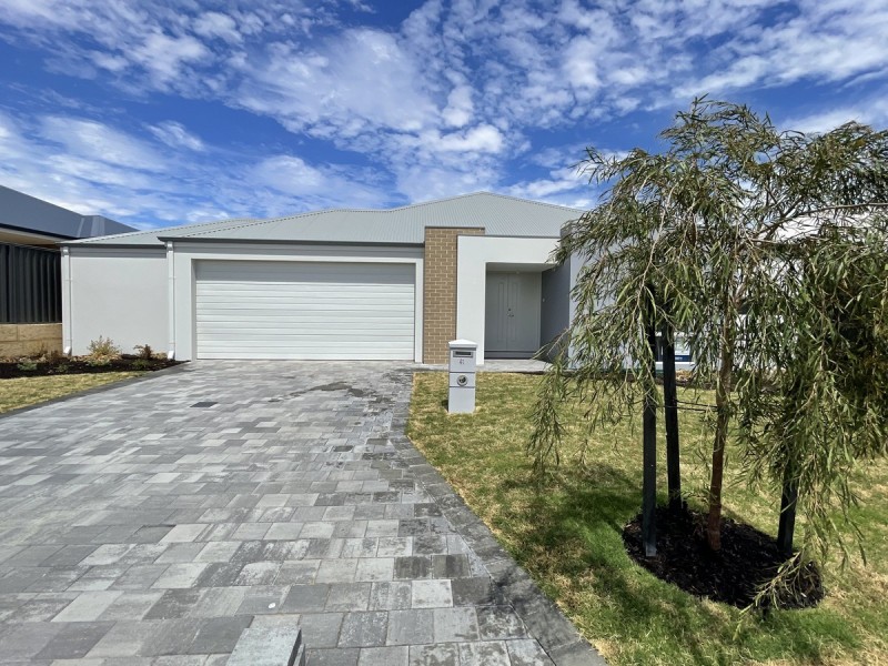 41 Coronardo Way, Madora Bay WA 6210