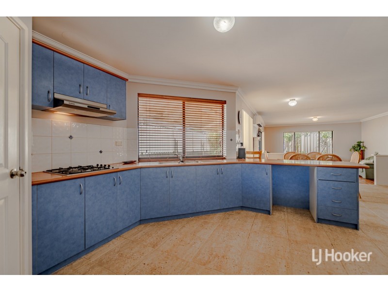 12 Brazier Way, Lakelands WA 6180