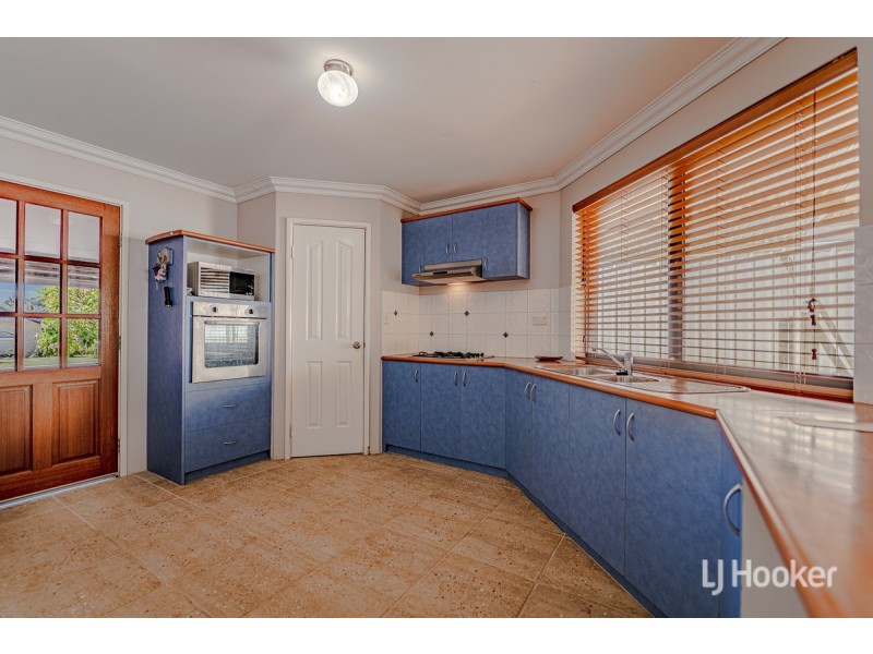 12 Brazier Way, Lakelands WA 6180