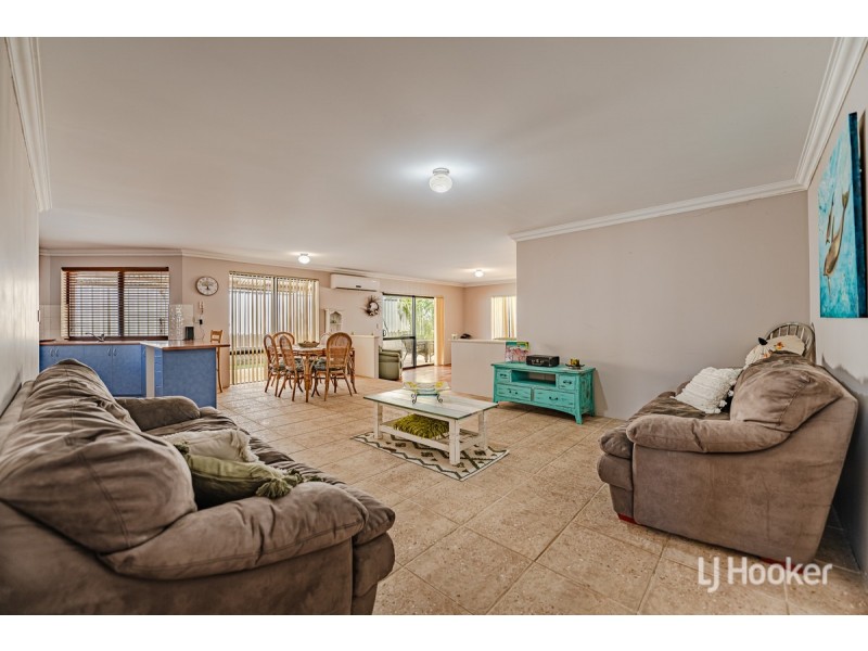 12 Brazier Way, Lakelands WA 6180