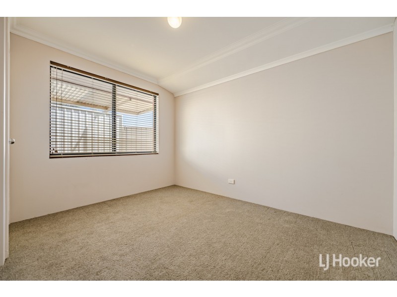 12 Brazier Way, Lakelands WA 6180