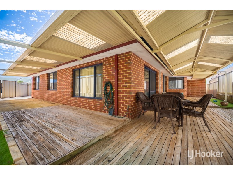 12 Brazier Way, Lakelands WA 6180