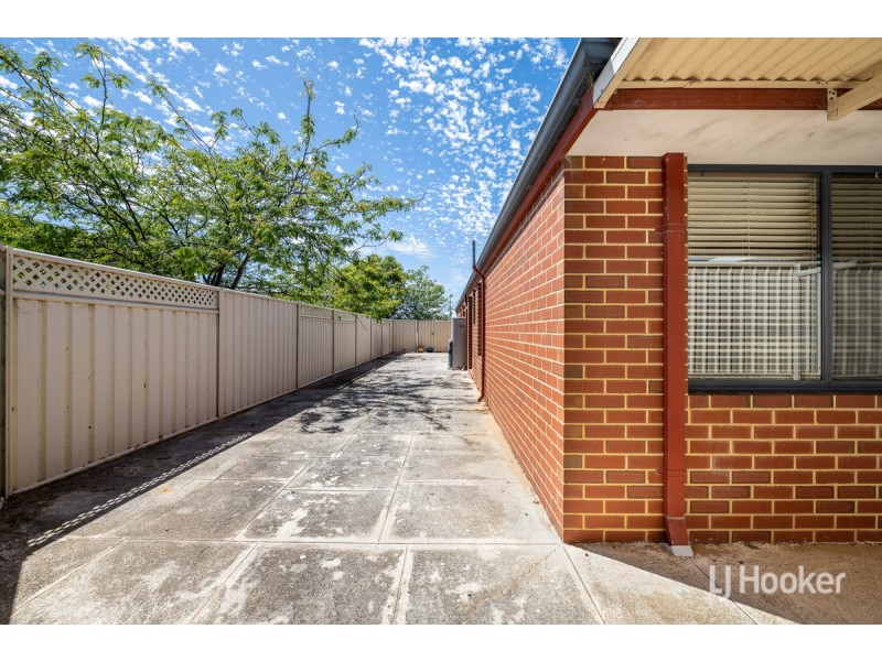 12 Brazier Way, Lakelands WA 6180