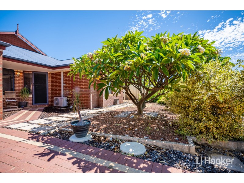12 Brazier Way, Lakelands WA 6180