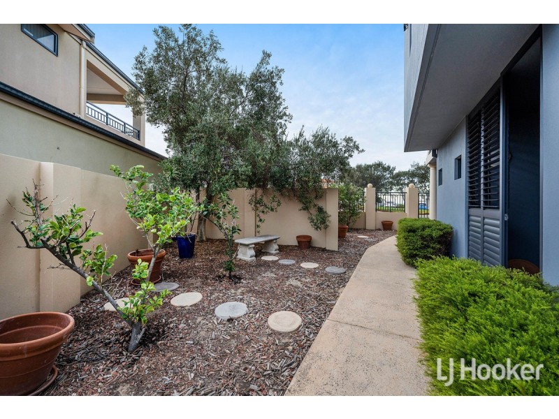 1/34 Village Mews, Wannanup WA 6210