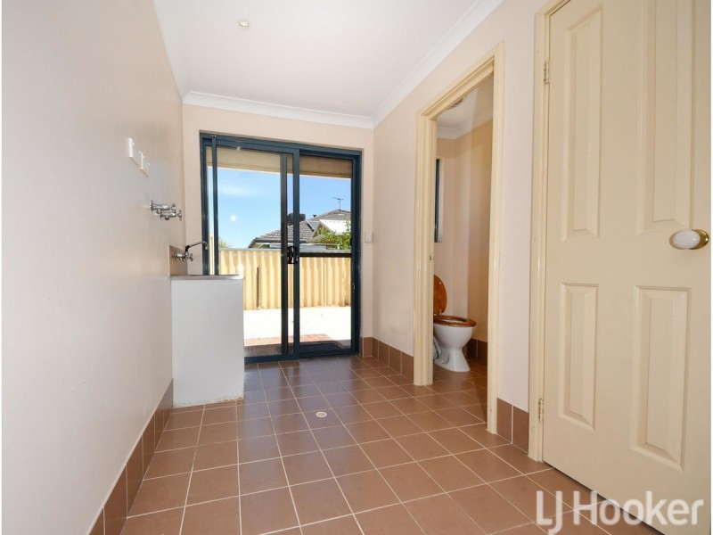 8 Freeling Road, Port Kennedy WA 6172