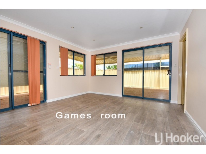 8 Freeling Road, Port Kennedy WA 6172